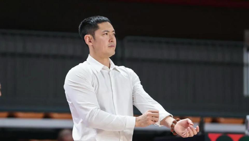 星空体育官网-29分惨败！北控防守倒数+张庆鹏弃用八年老臣，将帅不合摆上台面